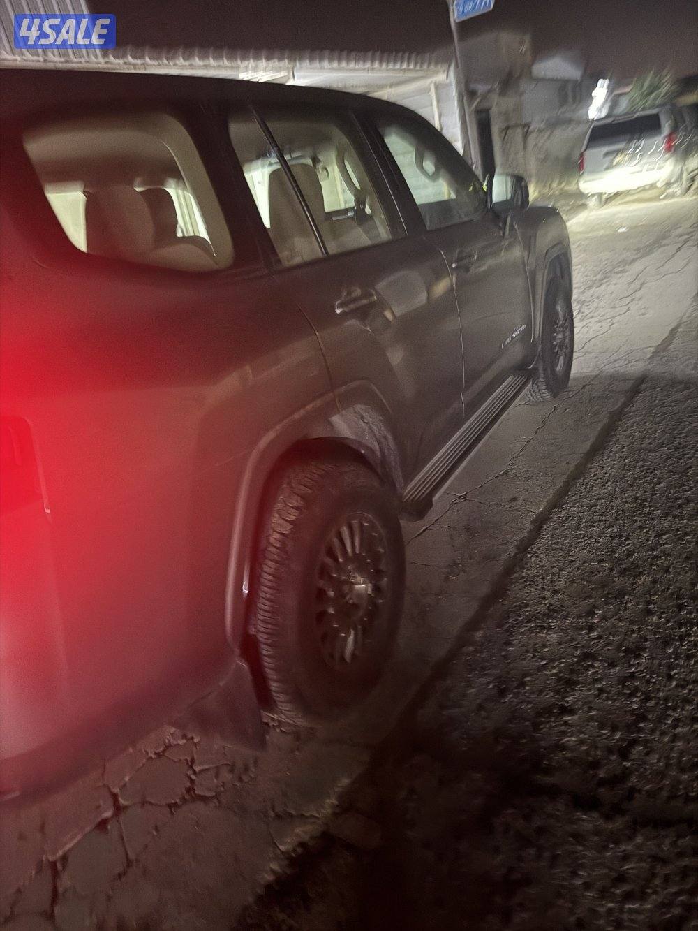 نظيفف مافيه طقات ولا حكات عليه حماية فل بدي ٩٥٠دينار ممشى ١٤٠الف1