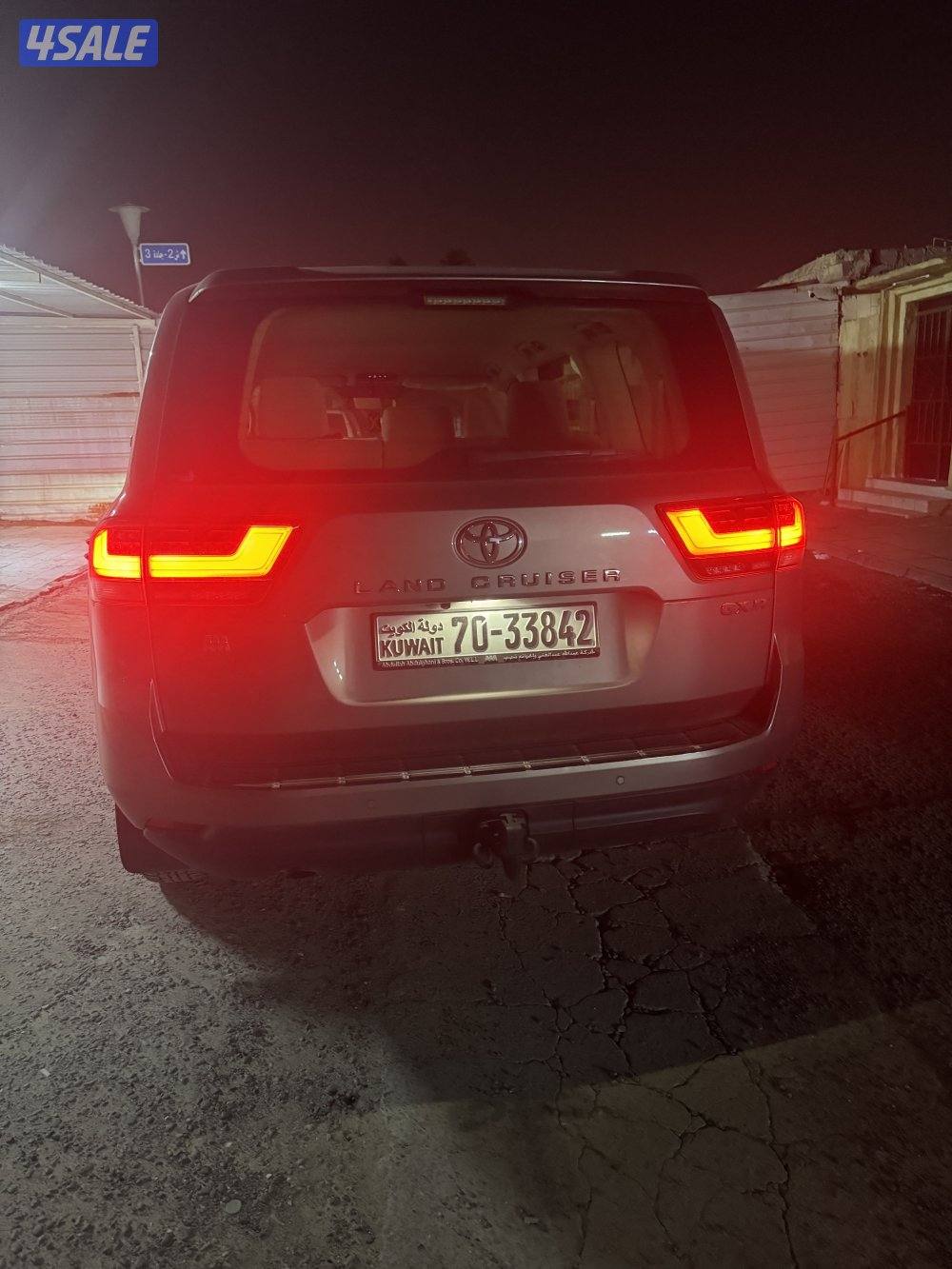 نظيفف مافيه طقات ولا حكات عليه حماية فل بدي ٩٥٠دينار ممشى ١٤٠الف2