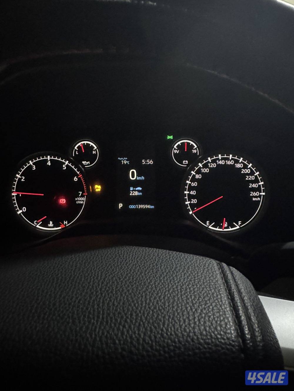 نظيفف مافيه طقات ولا حكات عليه حماية فل بدي ٩٥٠دينار ممشى ١٤٠الف3