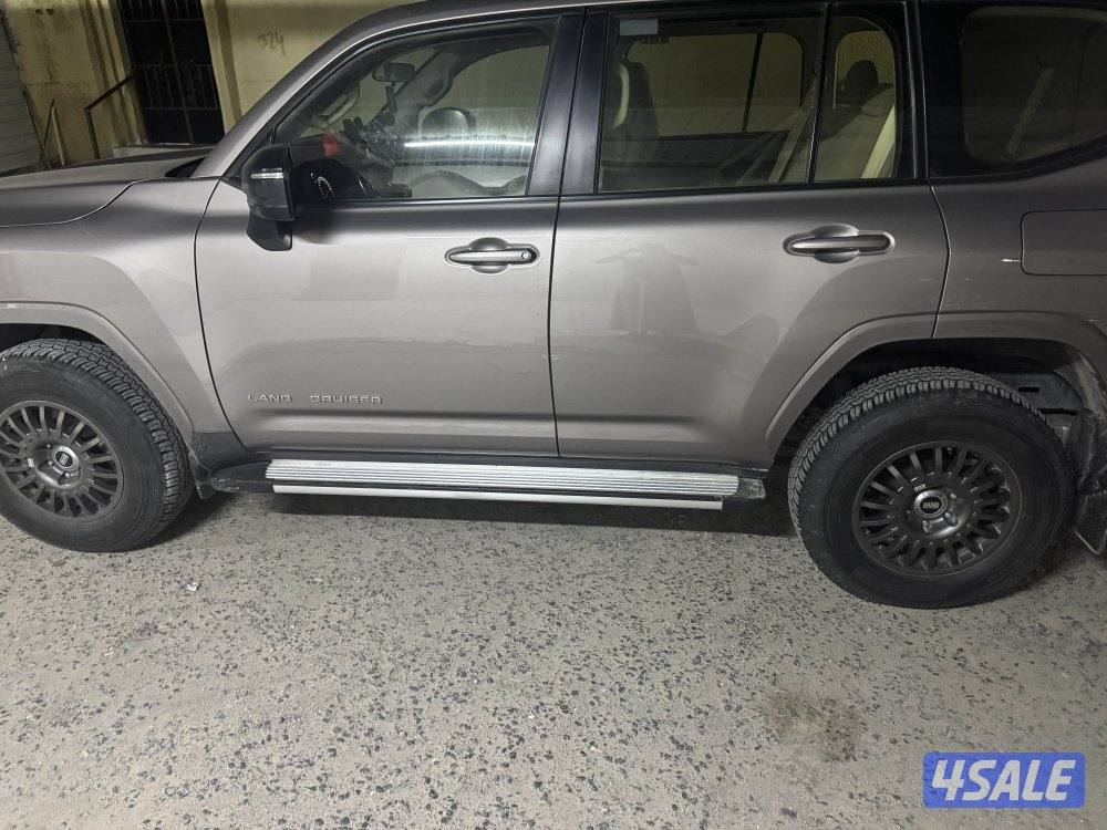 نظيفف مافيه طقات ولا حكات عليه حماية فل بدي ٩٥٠دينار ممشى ١٤٠الف4