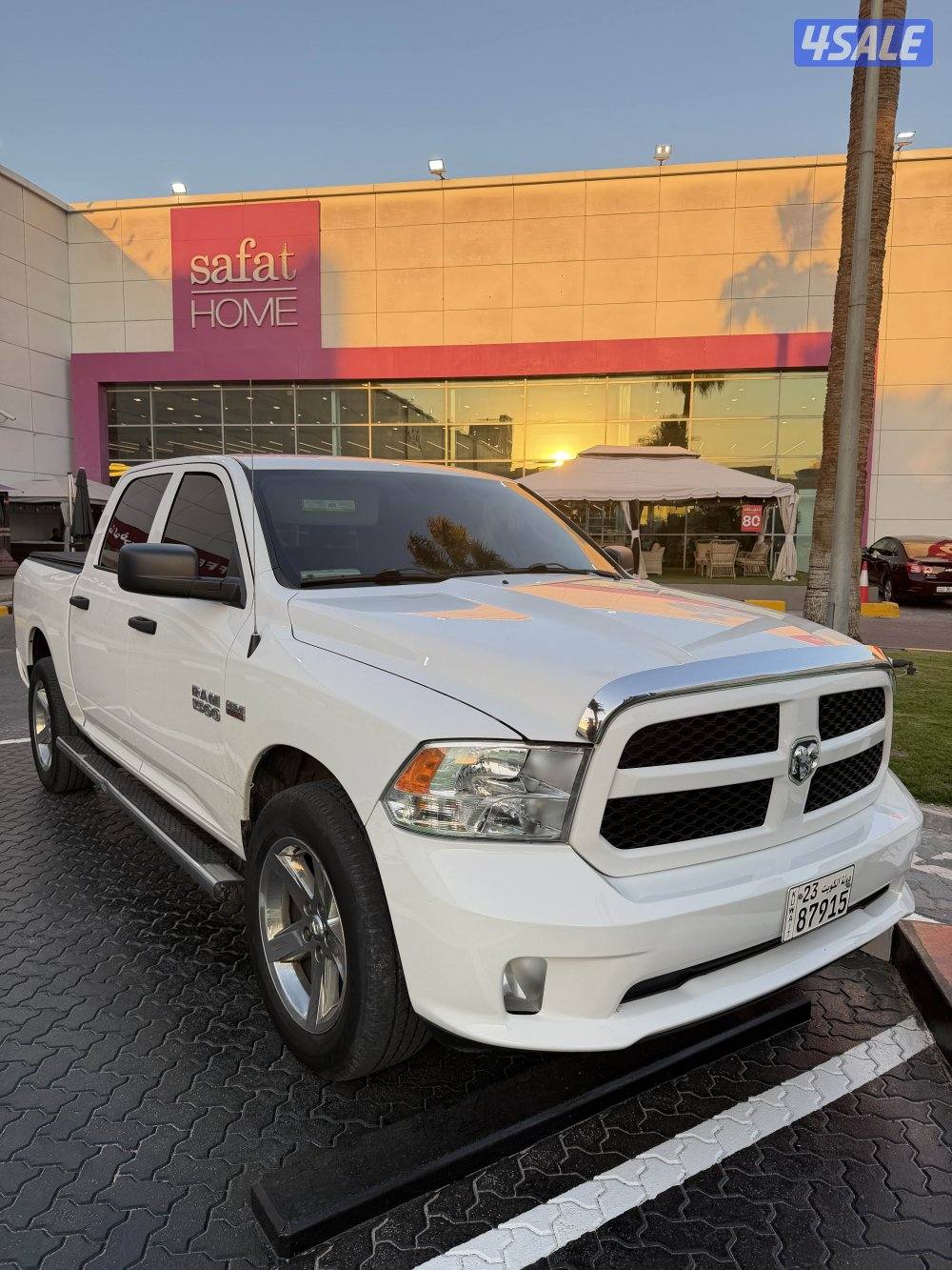 2017 Dodge Ram 1500 HEMI0