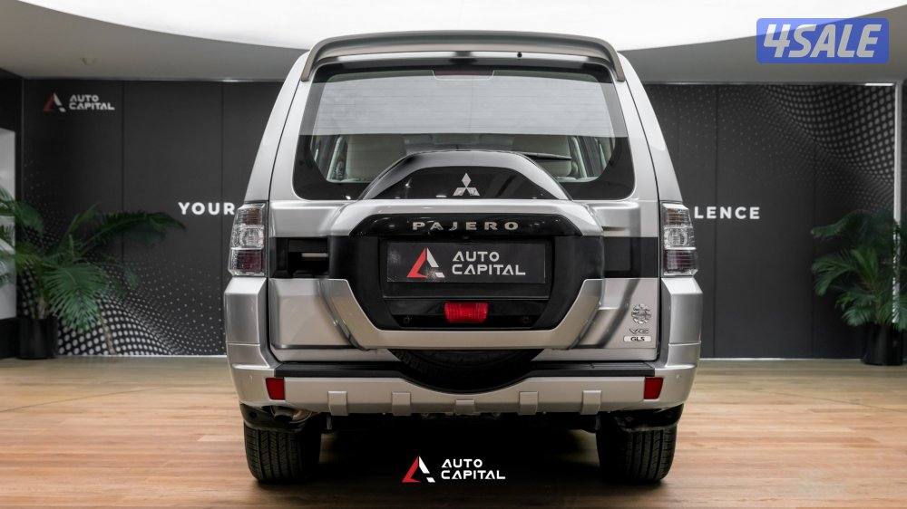 Mitsubishi Pajero GLS 3.5 L 4X4 Sunroof1