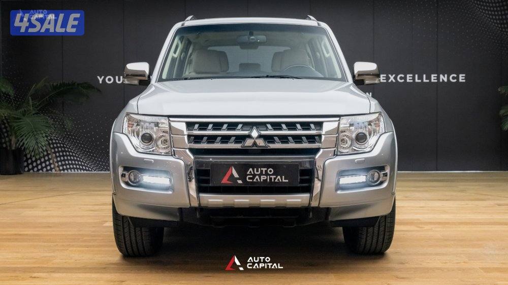 Mitsubishi Pajero GLS 3.5 L 4X4 Sunroof2