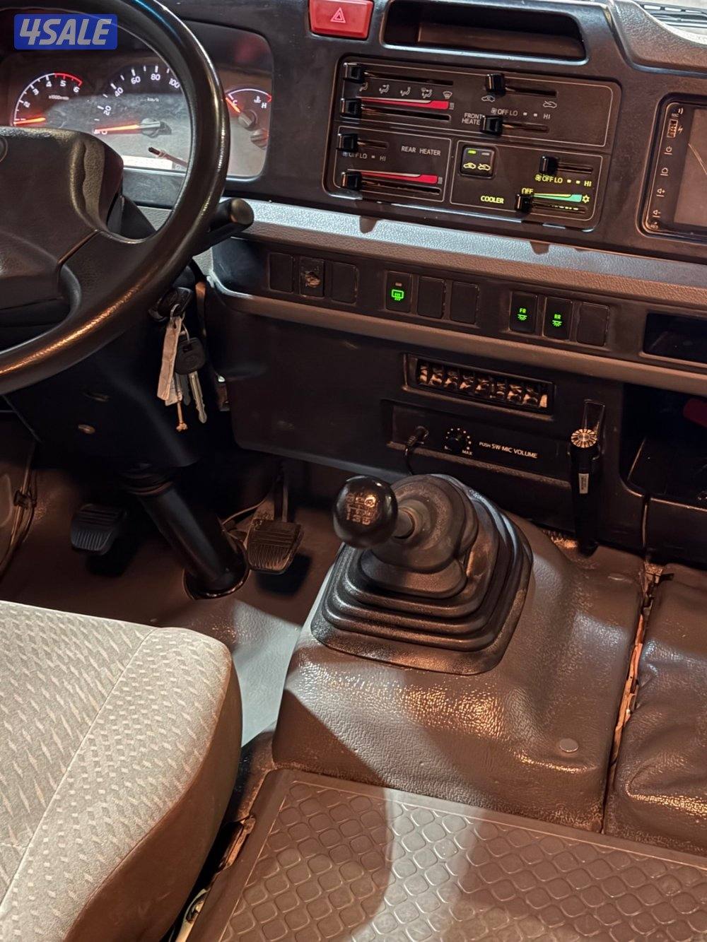 للبيع باص كوستر 20202