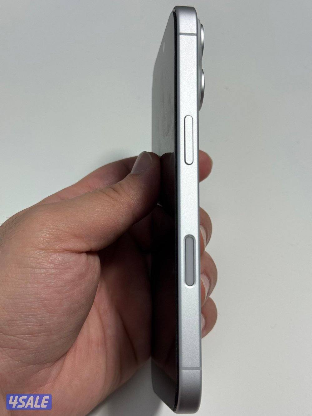 ايفون١٧ العادي ٥١٢قيقا3