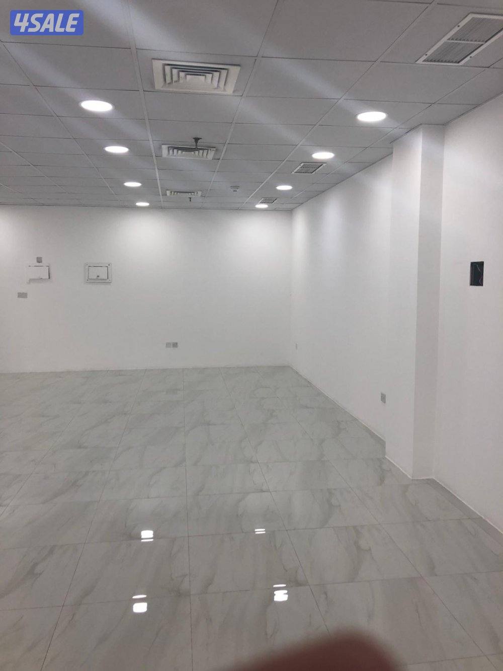 للايجار محلات مساحات مختلفة موقع مميز بالعاصمة تصلح لكافة الانشطة4