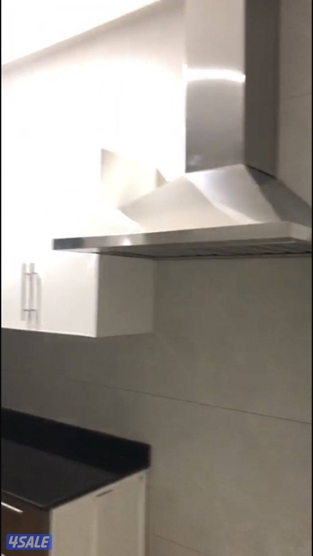 للايجار دور كامل بموقع مميز بالروضة3