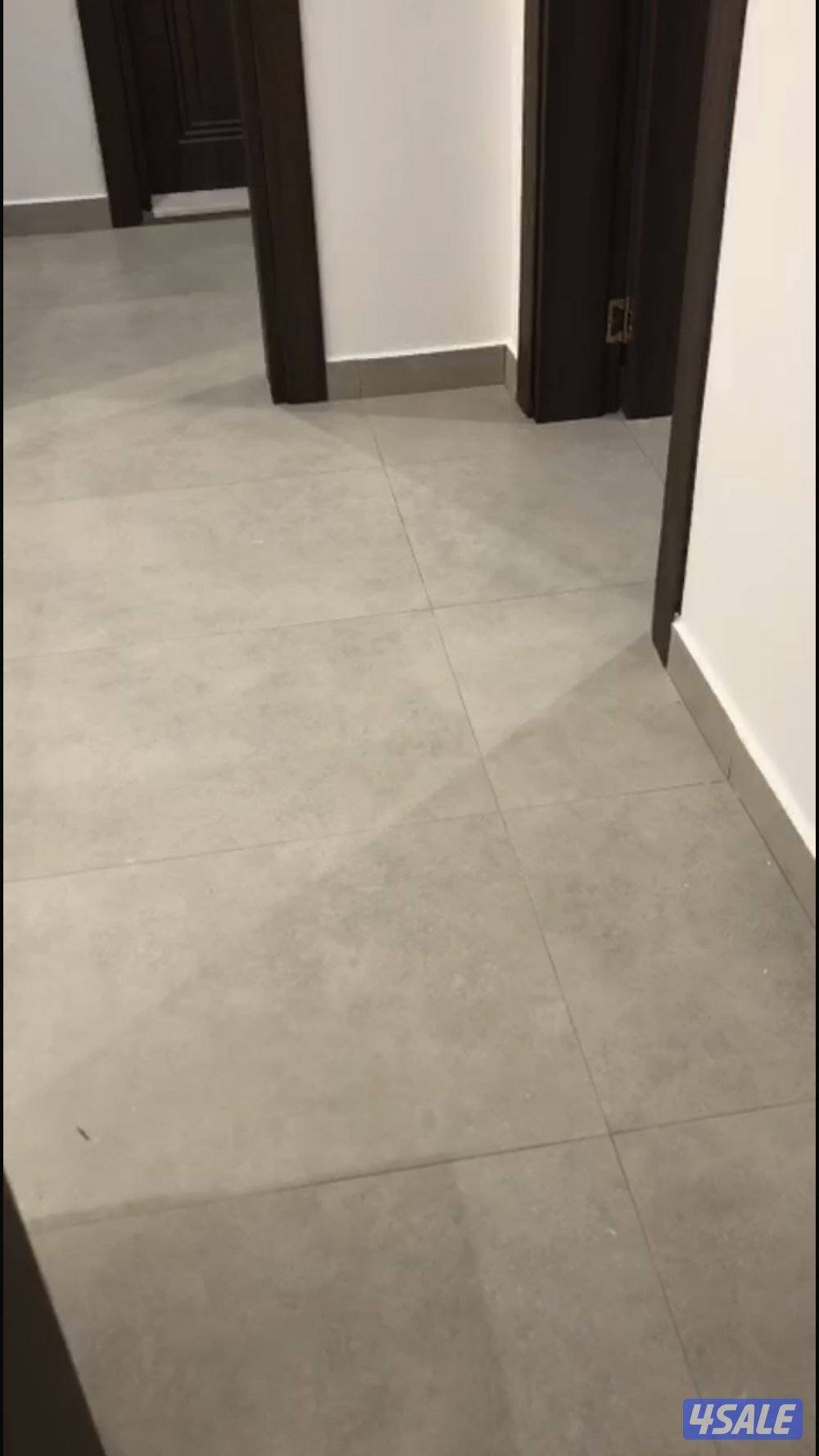 للايجار دور كامل بموقع مميز بالروضة4