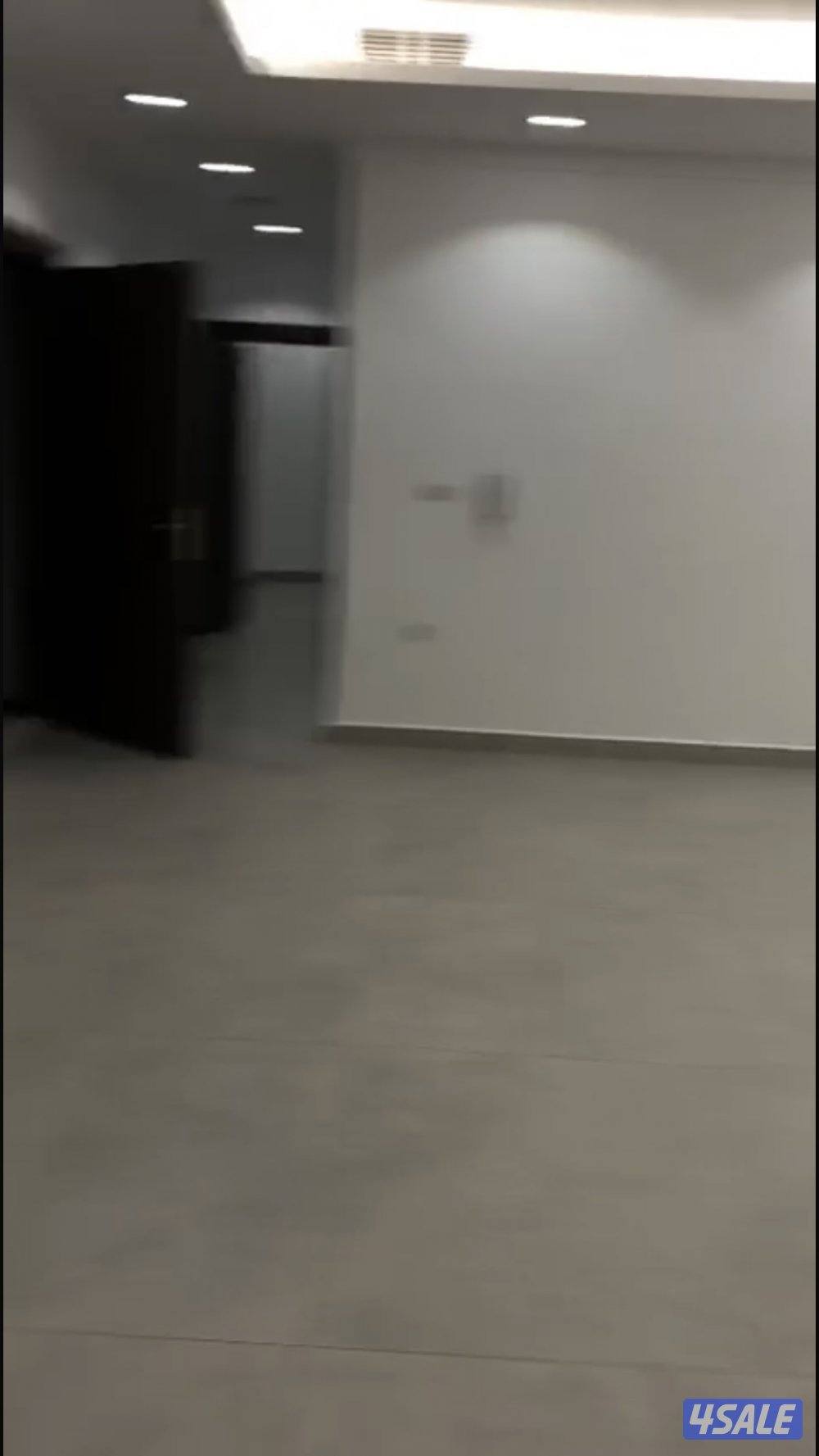 للايجار دور كامل بموقع مميز بالروضة6