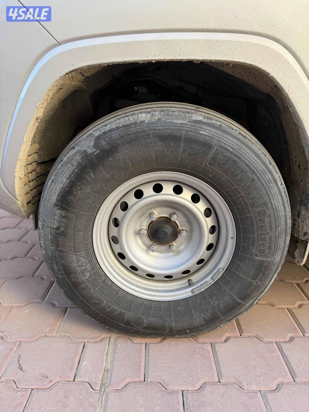 للبيع بوالين ٤ شبه جديده حجم ١٧2