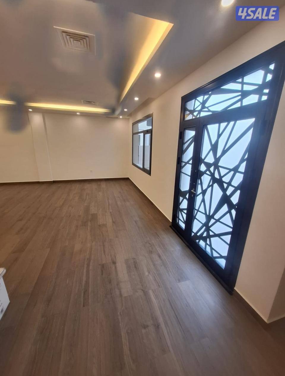 للايجار بيت دورين وربع بالمطلاع ان ٦3