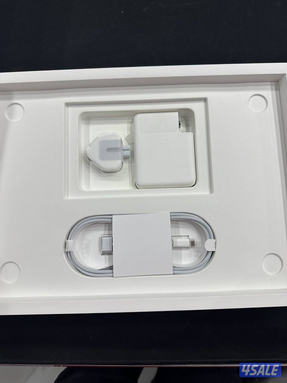 MacBook Pro M1max MBP 16.2 SG/10C CPU/32C GPU/32GB/1TB/KB-AB/GBR used1