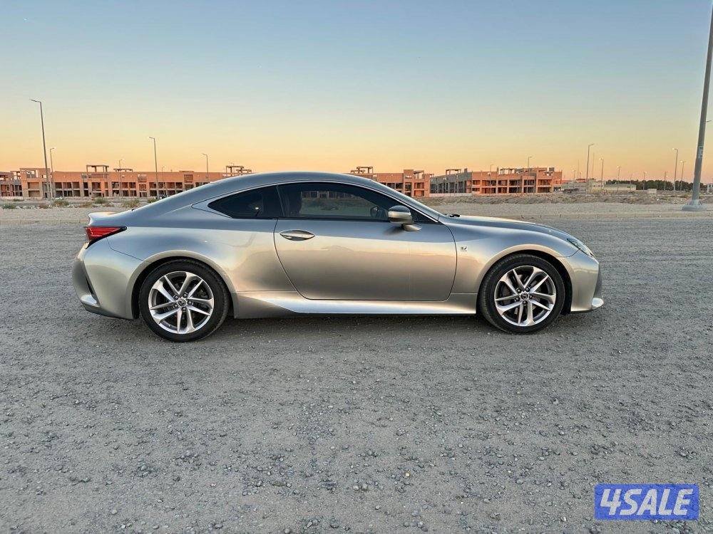 لكزس RC 300 موديل ٢٠١٩ بحالة الوكالة8