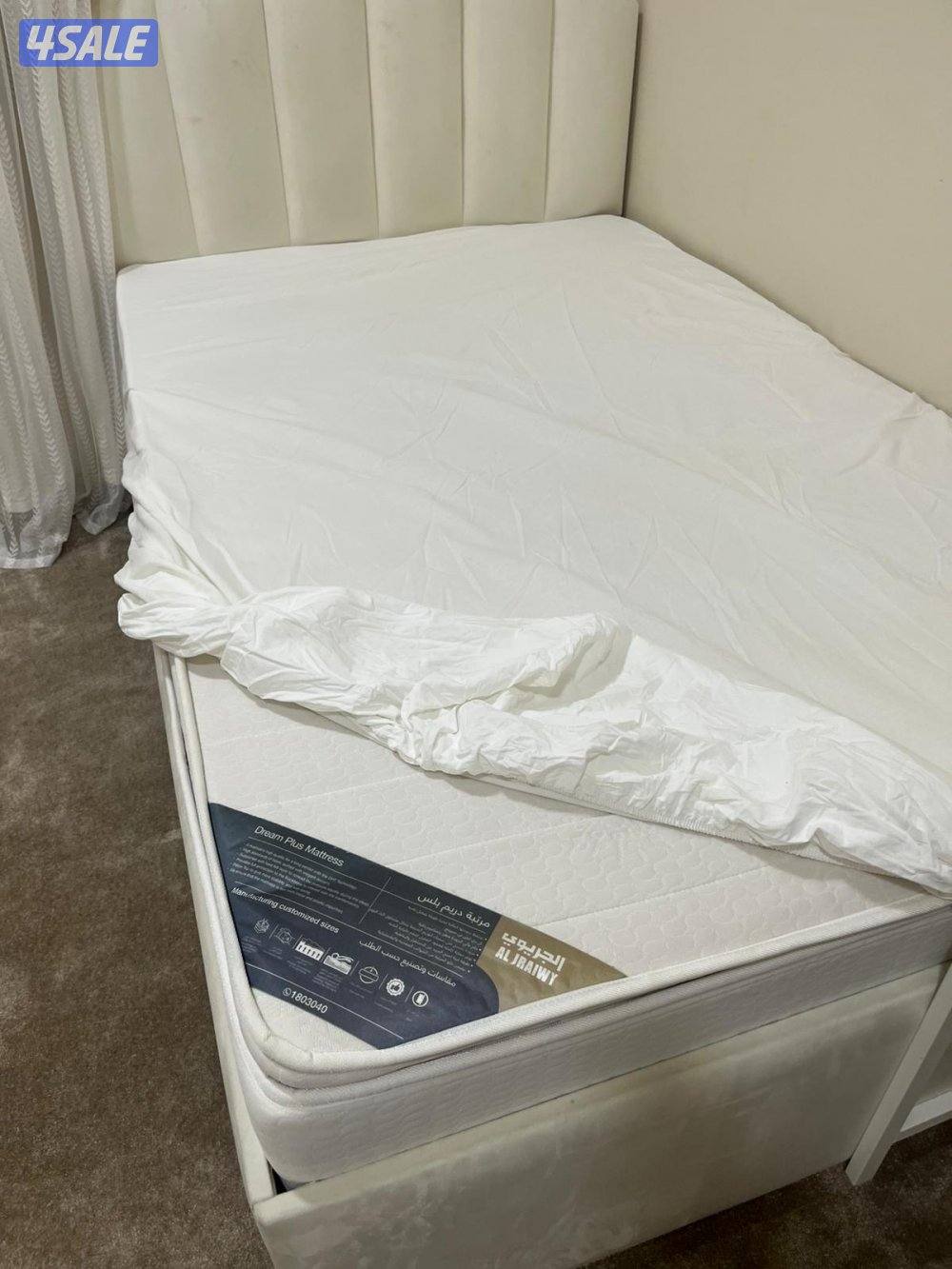 للبيع سرير طبي شبه جديد0