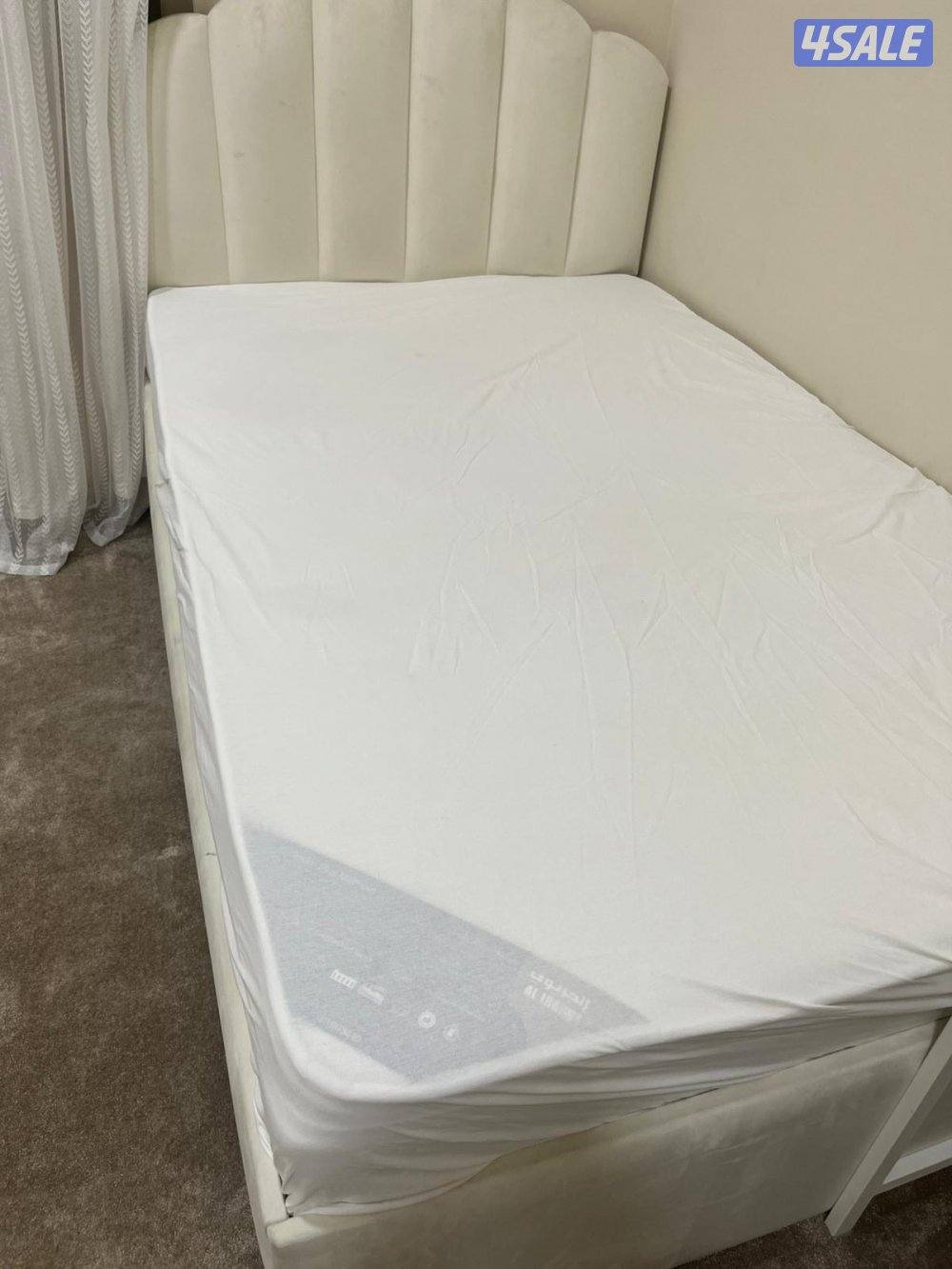 للبيع سرير طبي شبه جديد2