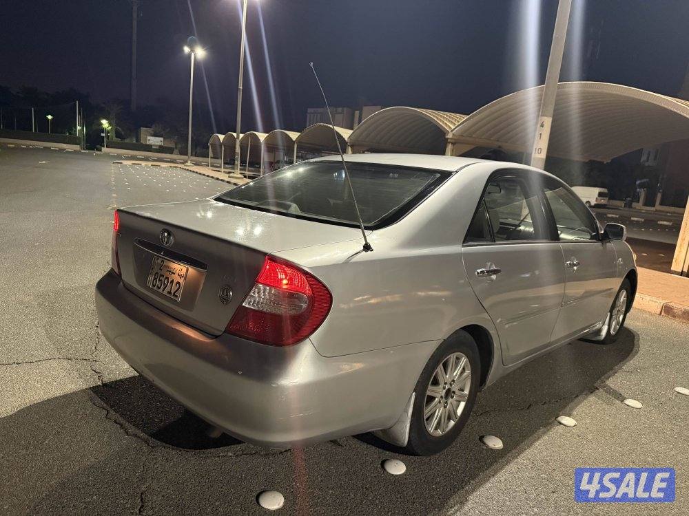 كامري موديل ٢٠٠٤ للبيع2