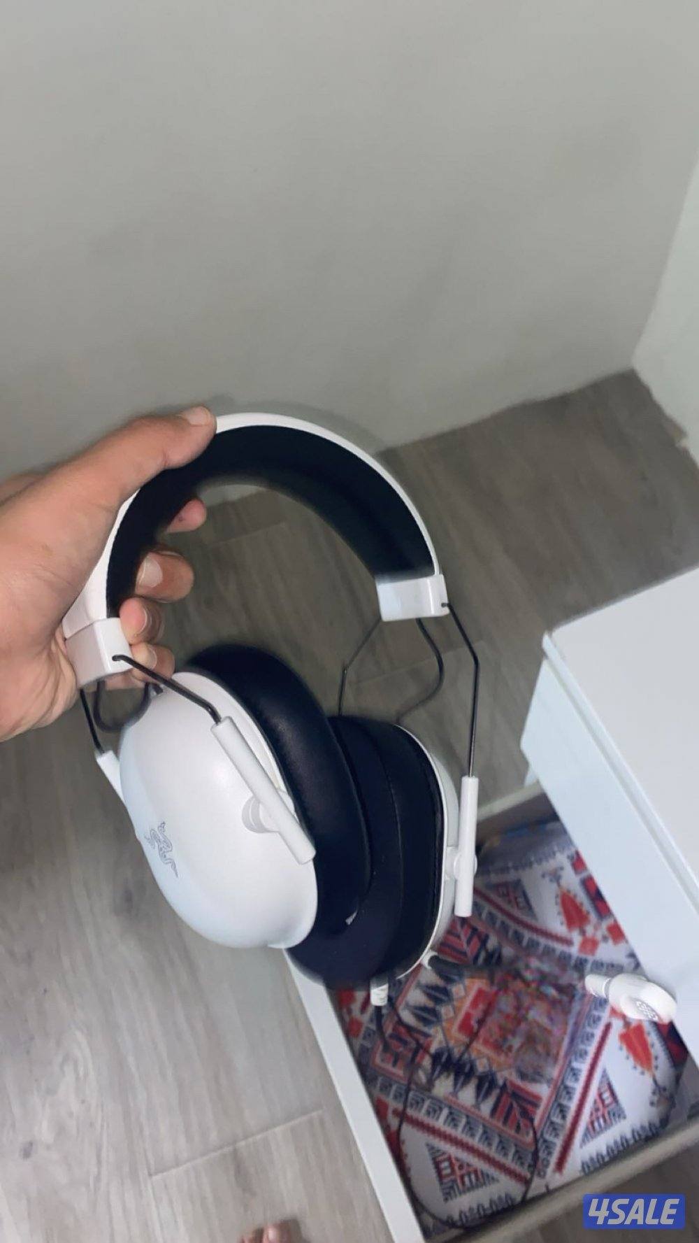 للبيع سماعة ريزر وكيبورد وماوس لوجتك0