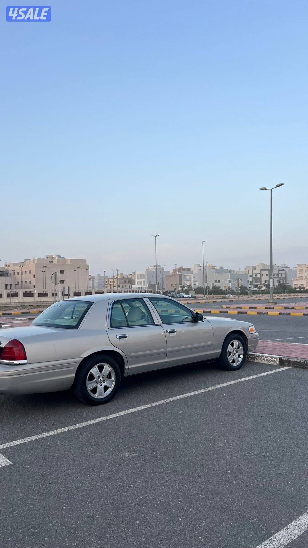 للبيع فورد كراون فكتوريا ٢٠٠٨1