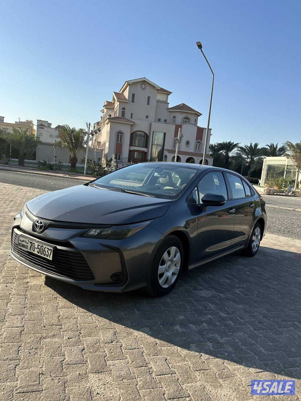 كورلا موديل2023 مكينه1.6 // شاشه_ ٣ مفاتيح وكاله شرط الفحص0