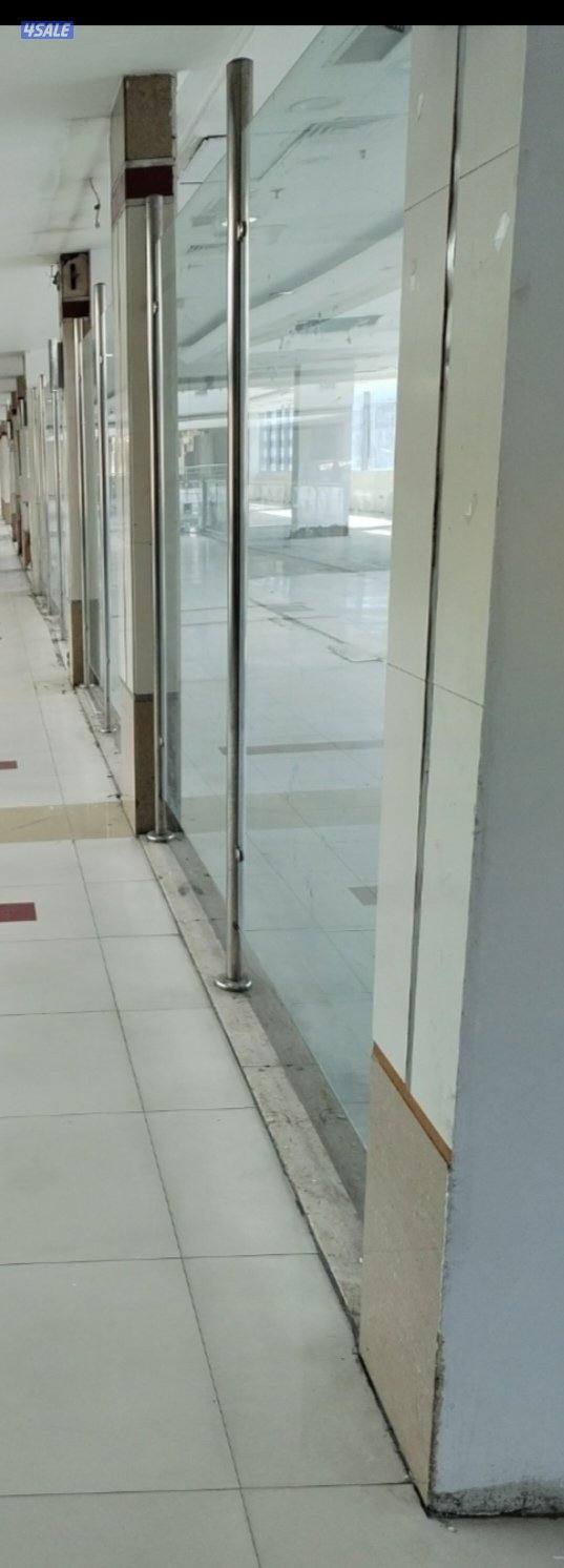 للإيجار محل في مجمع راقي بالفروانية0