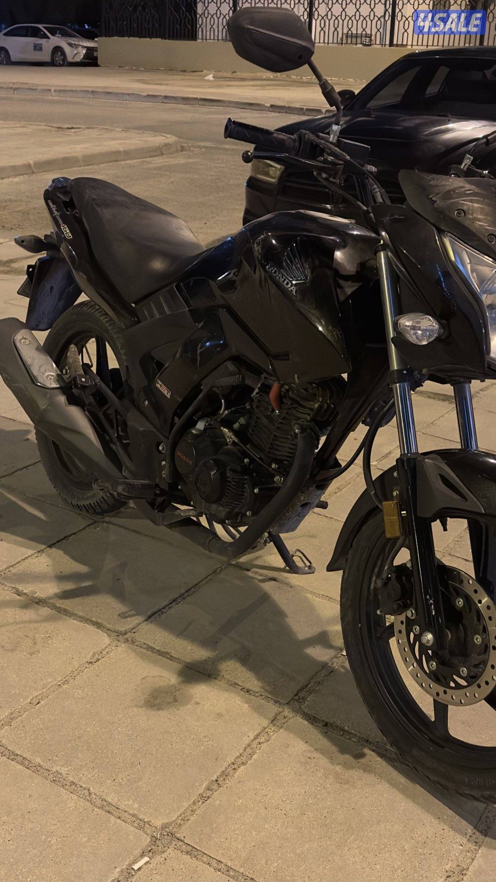 للبيع هوندا يونيكورن 2022 نضيف مافي شي (تحويل) واتساب فقط!!2