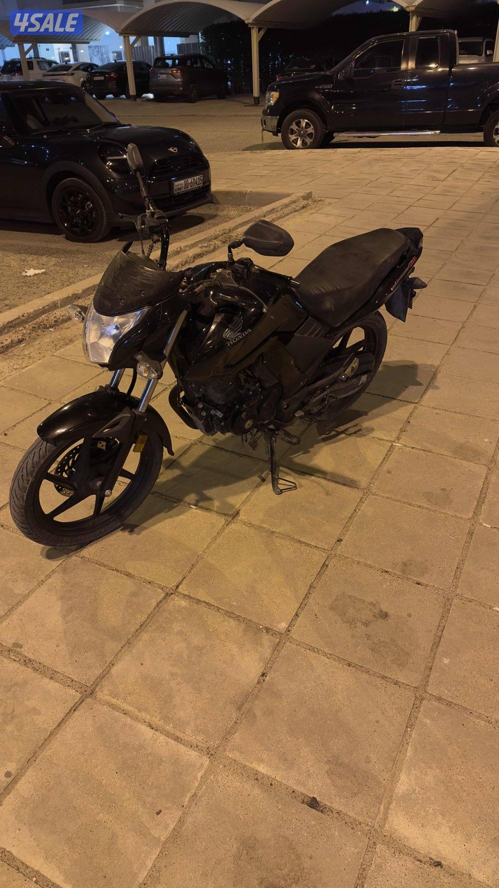 للبيع هوندا يونيكورن 2022 نضيف مافي شي (تحويل) واتساب فقط!!4