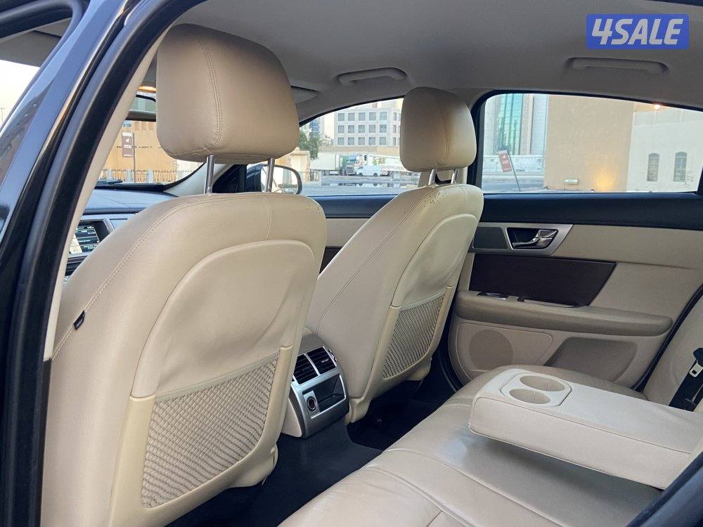 جاكوار اكس أف 20155