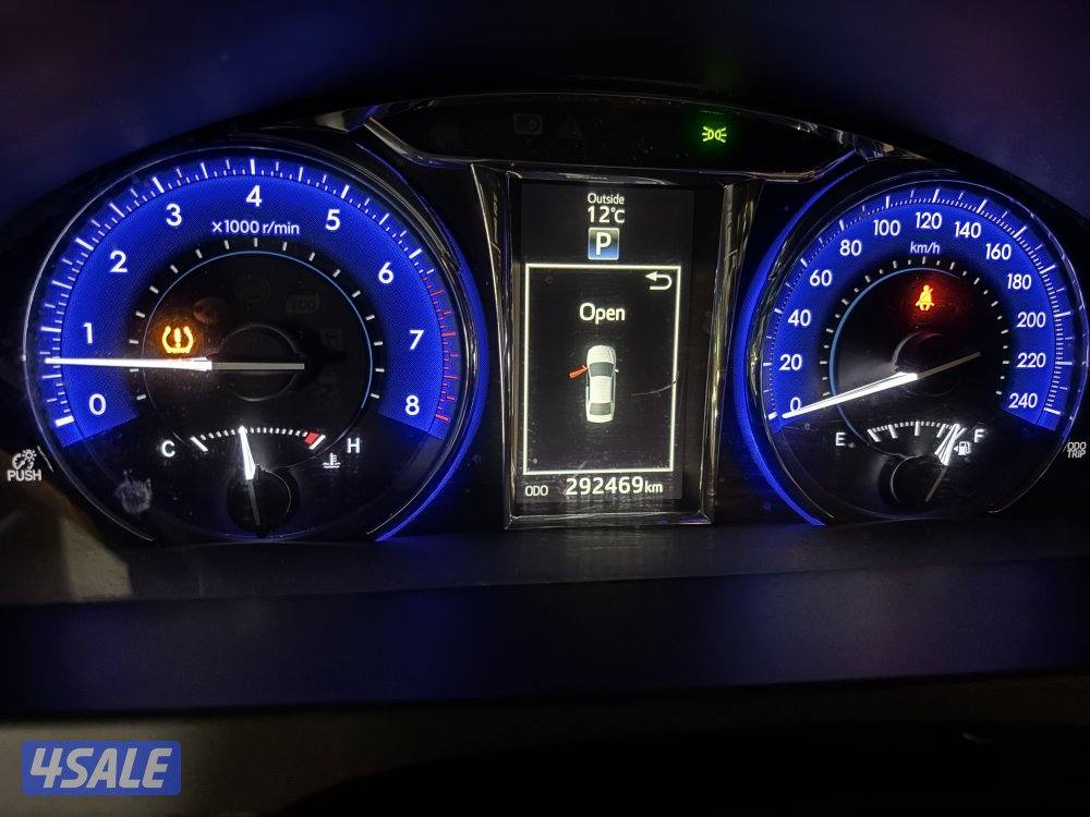 كامري ٢٠١٧ كامل المواصفات ماعدا الفتحة10