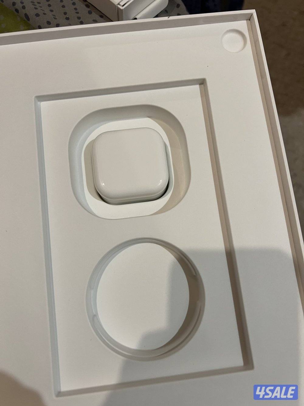 ايياد اير ام2 128 قيقا لون بنفسجي+ قلم برو ايباد + كفر براند يونيك+حما9