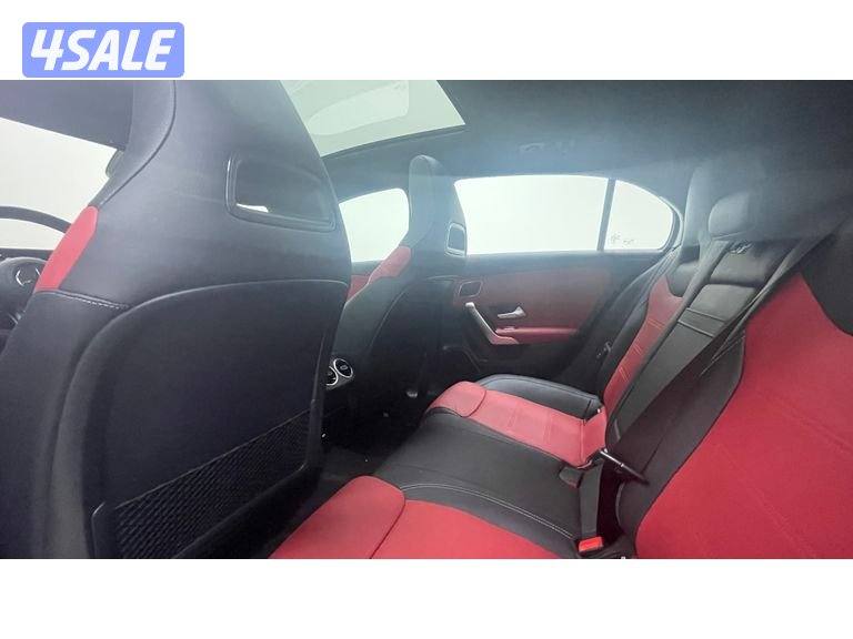 Mercedes-Benz A-Class13