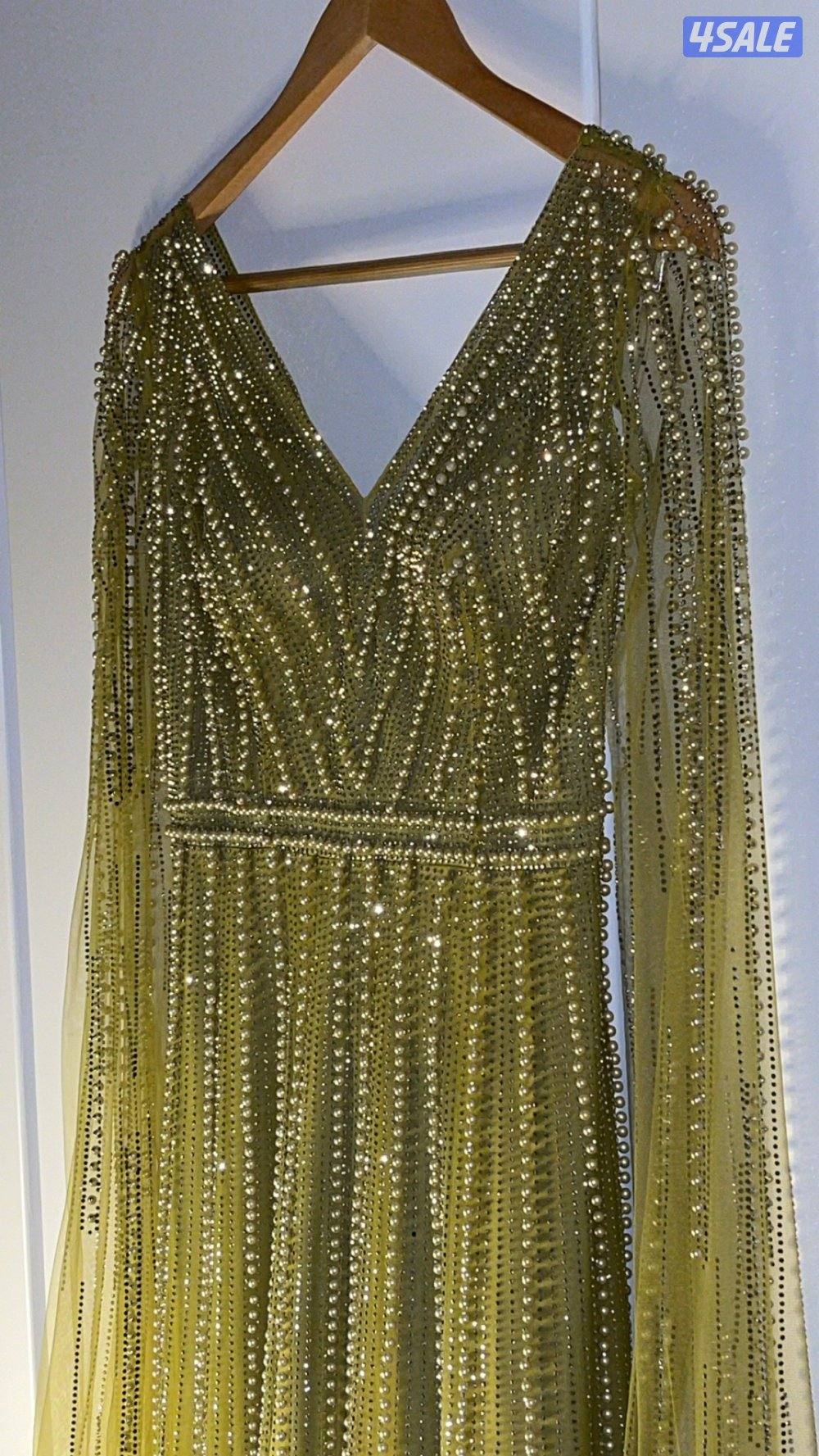 فستان جميل جداً مقاس اسمول0