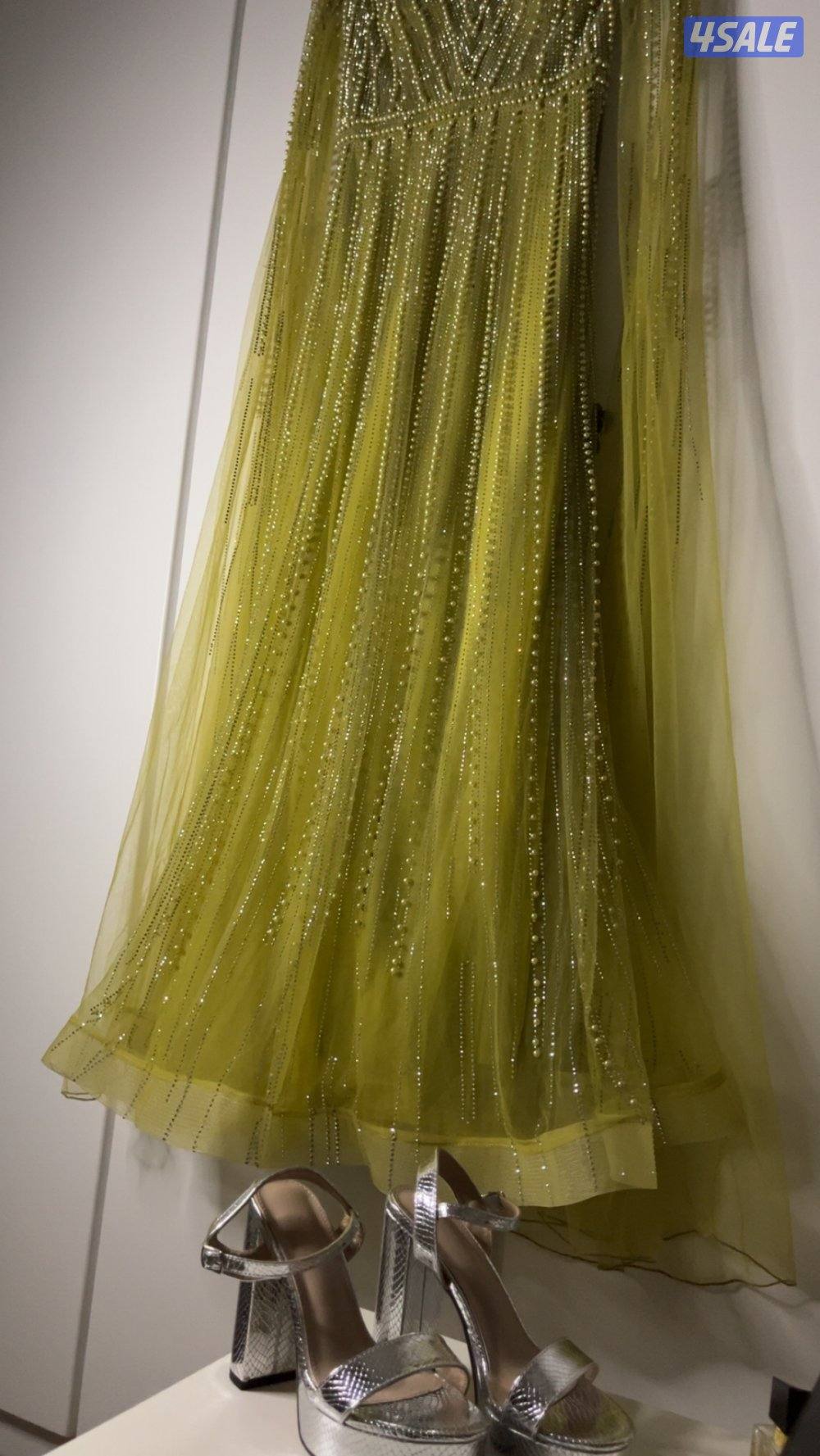 فستان جميل جداً مقاس اسمول1