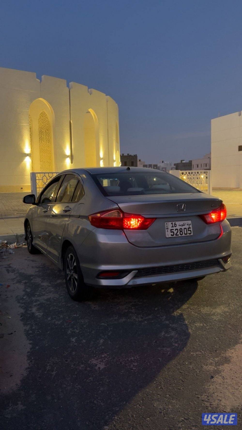 للبيع هوندا سيتي0