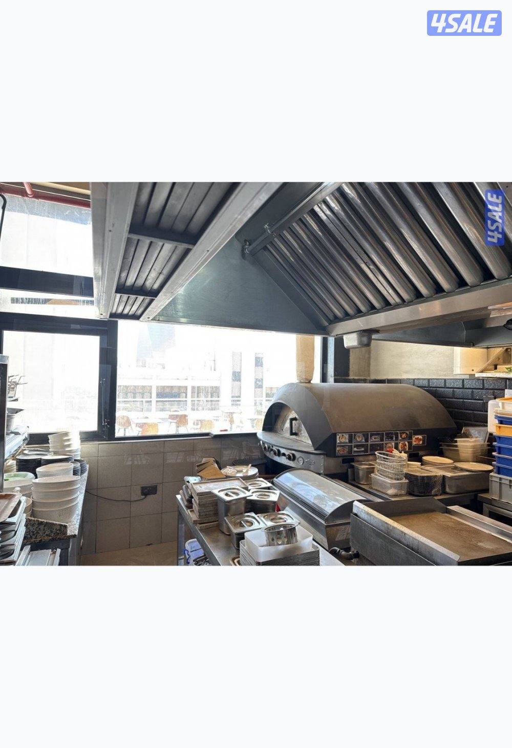 محل مطعم  روف للإيجار المساحه المرخصة 120 بالاضافة الي ارتداد 700 متر9