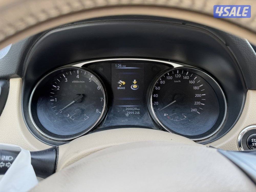 نيسان اكس تريل ٢٠١٥0