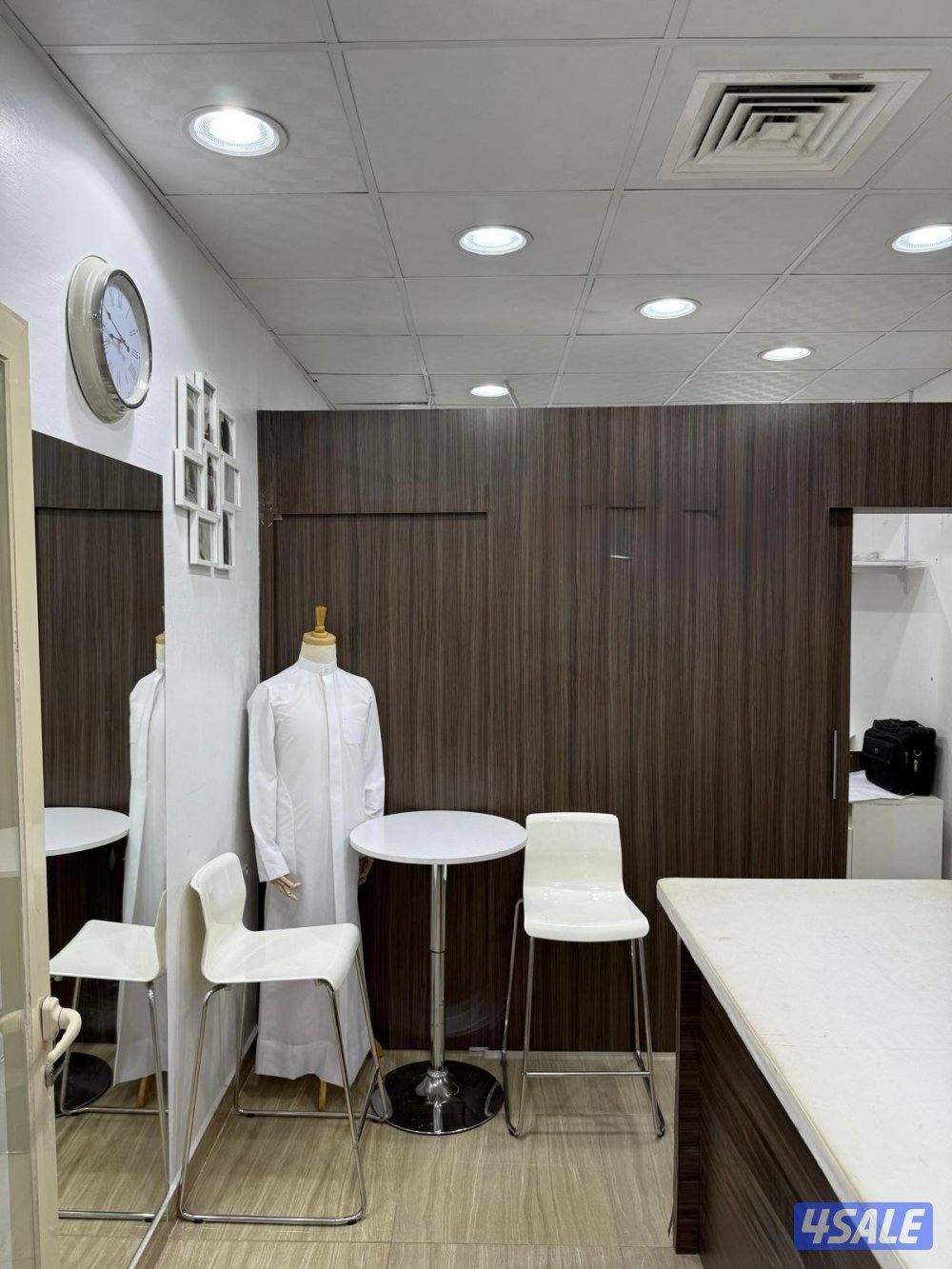 للبيع خياط رجالي بالبلوكات مجمع مريم بالسرداب0