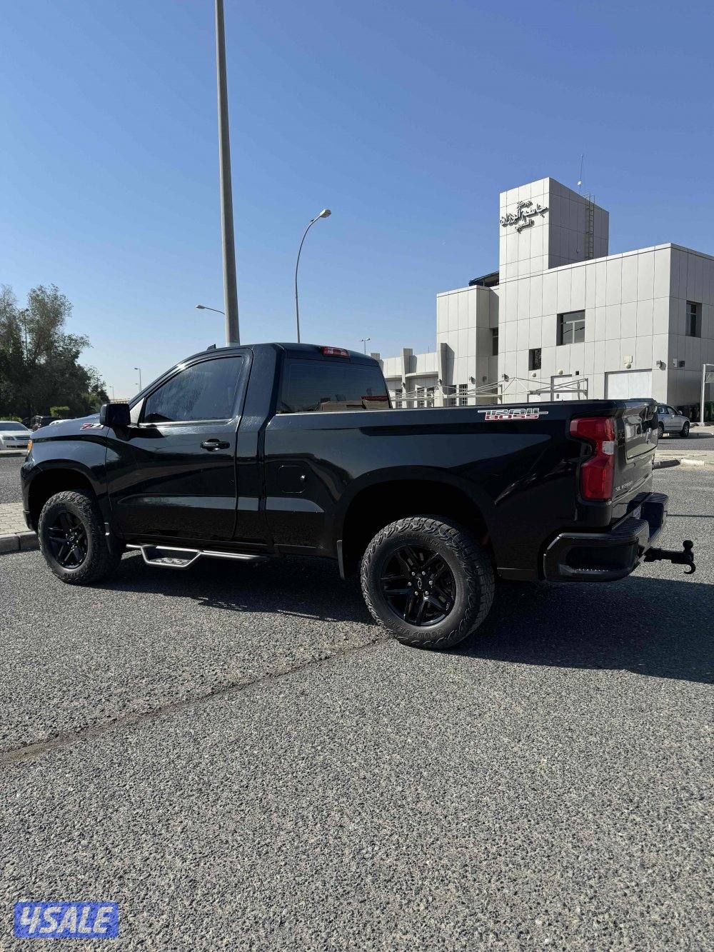 للبيع Z71 سلفرادو ٢٠٢٣1