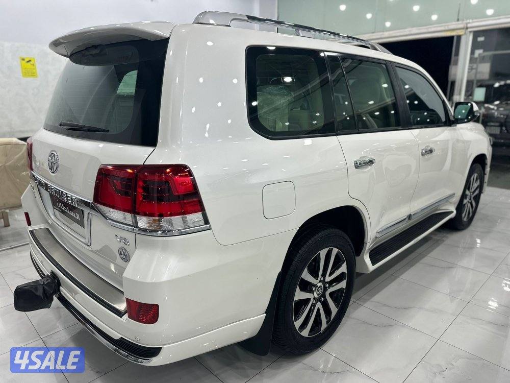 لاندكروزر GXR ٨ سلندرتورينق  موديل ٢٠١٩ وارد الساير ماشي ١٦٤ ألف كم1