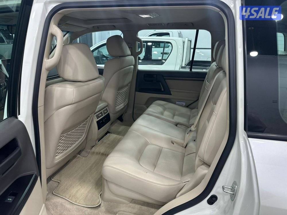 لاندكروزر GXR ٨ سلندرتورينق  موديل ٢٠١٩ وارد الساير ماشي ١٦٤ ألف كم5