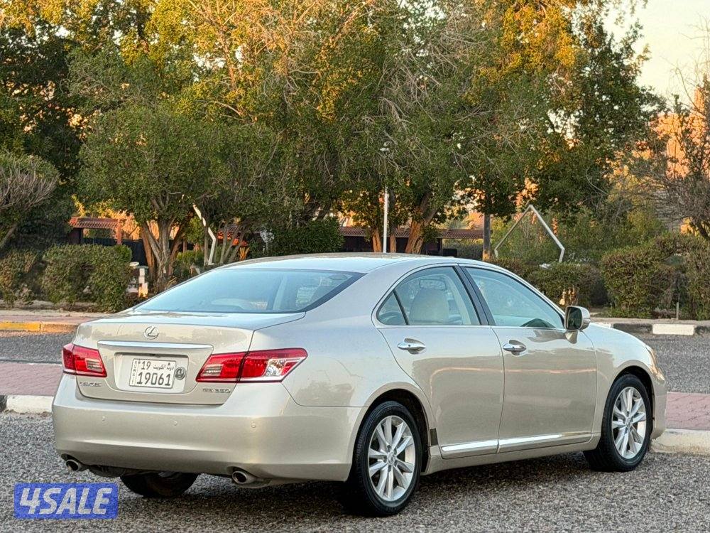 للبيع لكزس ES350 موديل 2010 وارد الساير3