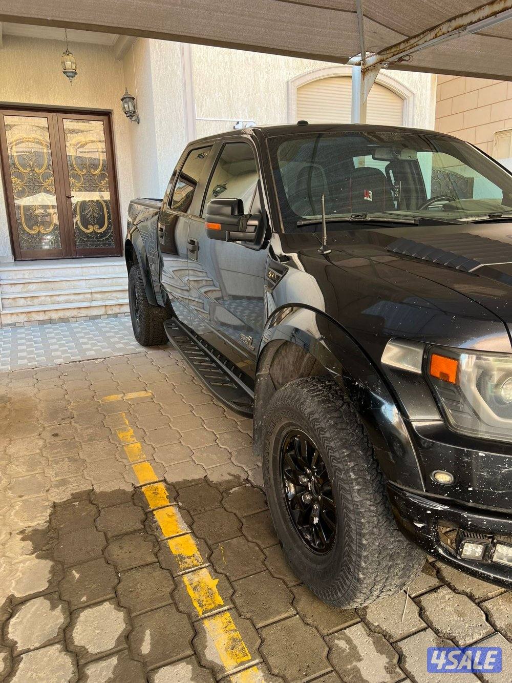 2011 Ford F-150 Raptor2