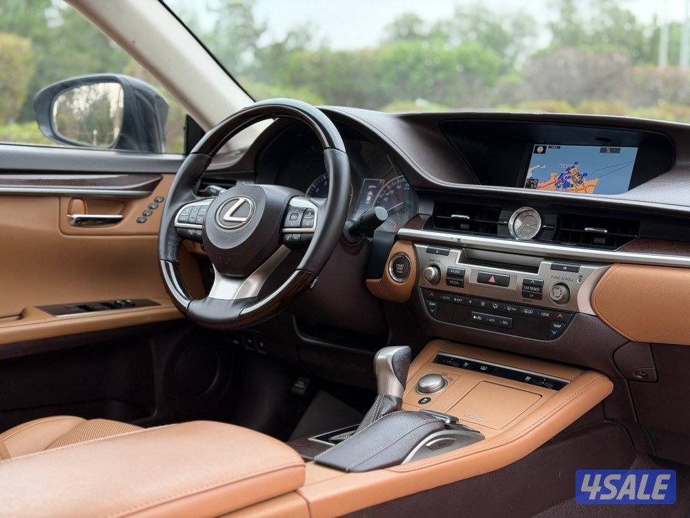 للبيع لكزس ES350 موديل 2018 وارد الساير9