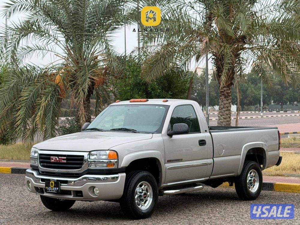 للبيع GMC SIERRA SLE 6100 موديل 2004 بحالة الوكاله0