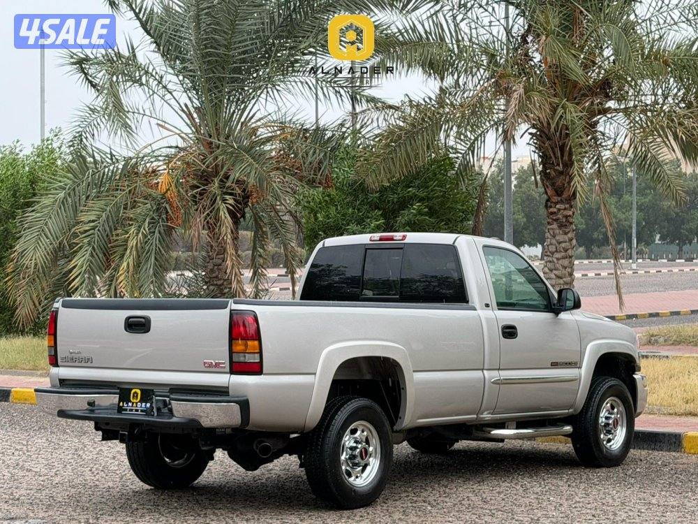 للبيع GMC SIERRA SLE 6100 موديل 2004 بحالة الوكاله3