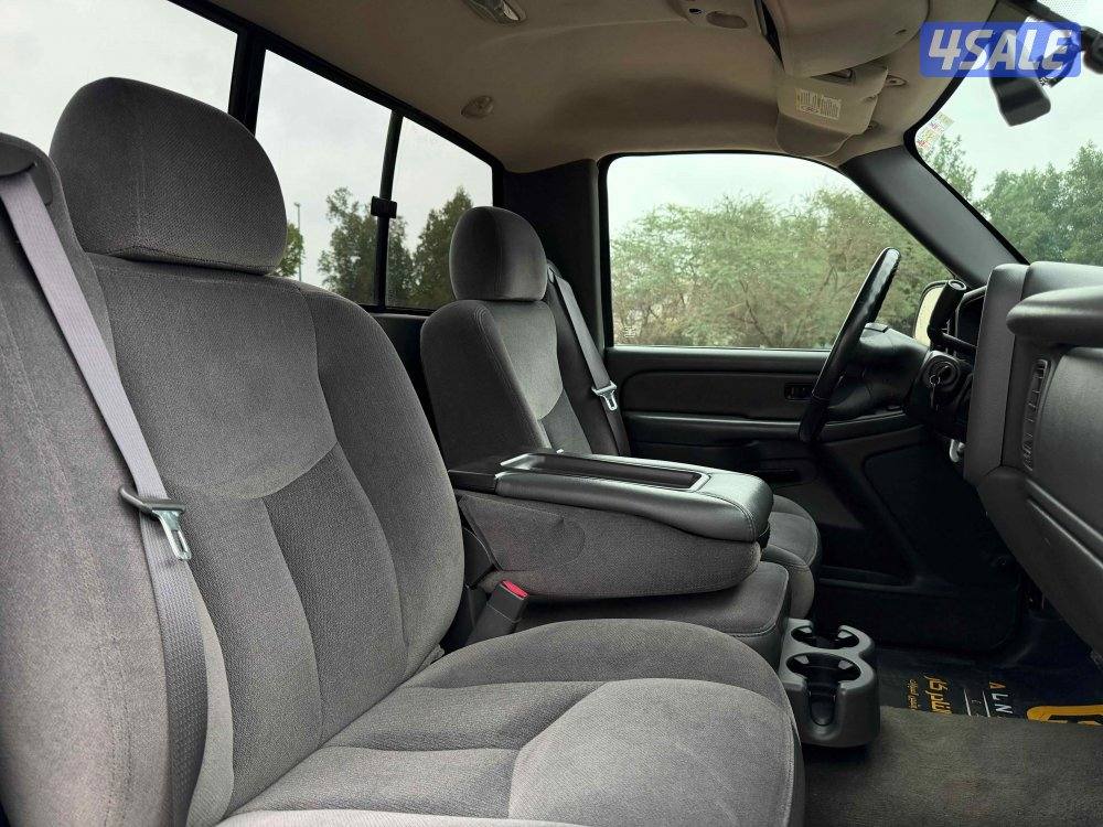 للبيع GMC SIERRA SLE 6100 موديل 2004 بحالة الوكاله10