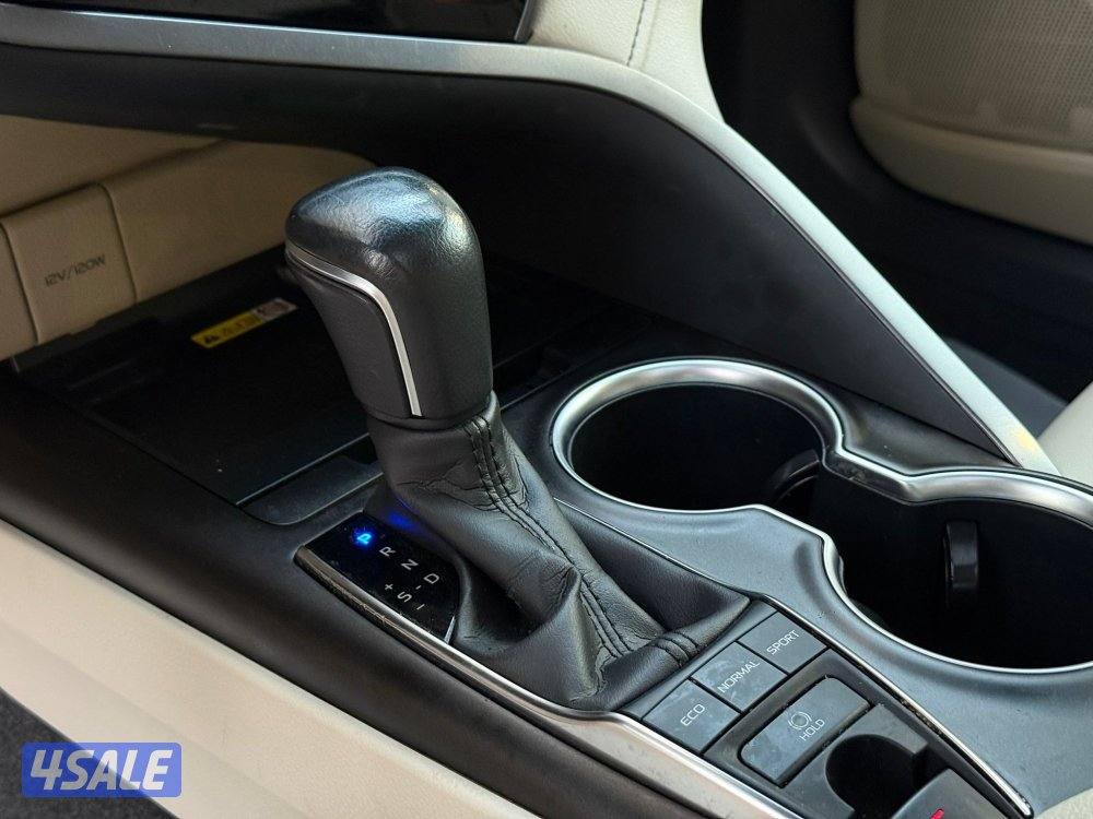 كامريV6 LIMITED EDITION موديل2023 عداد37الف وارد الساير9