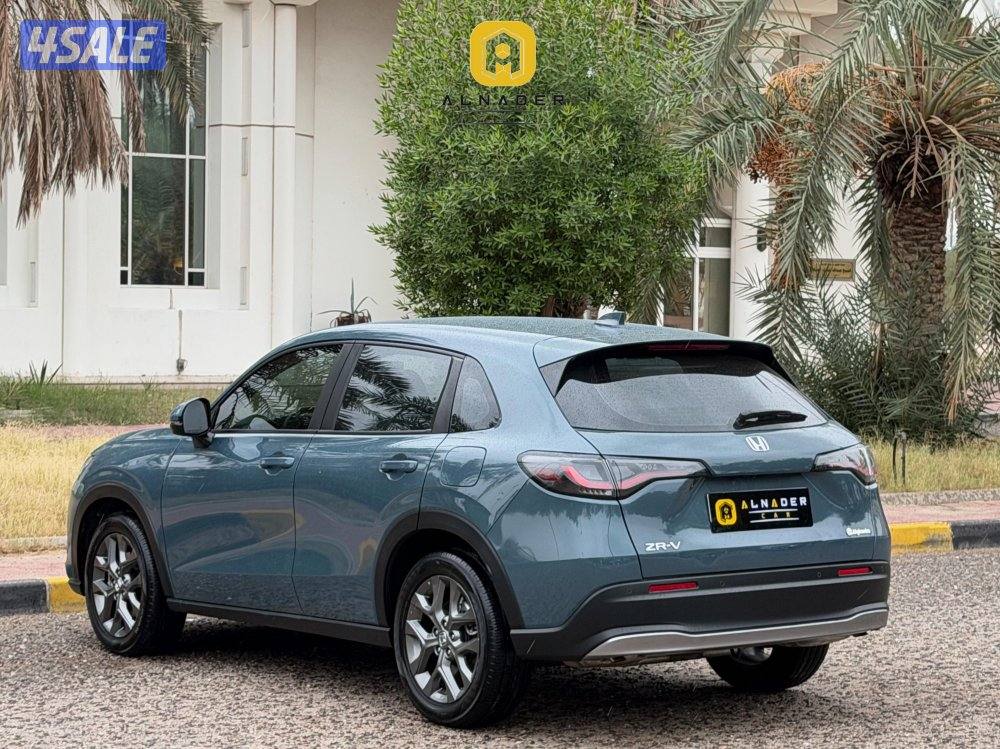 للبيع هوندا ZR-V موديل 2024 وارد الغانم5