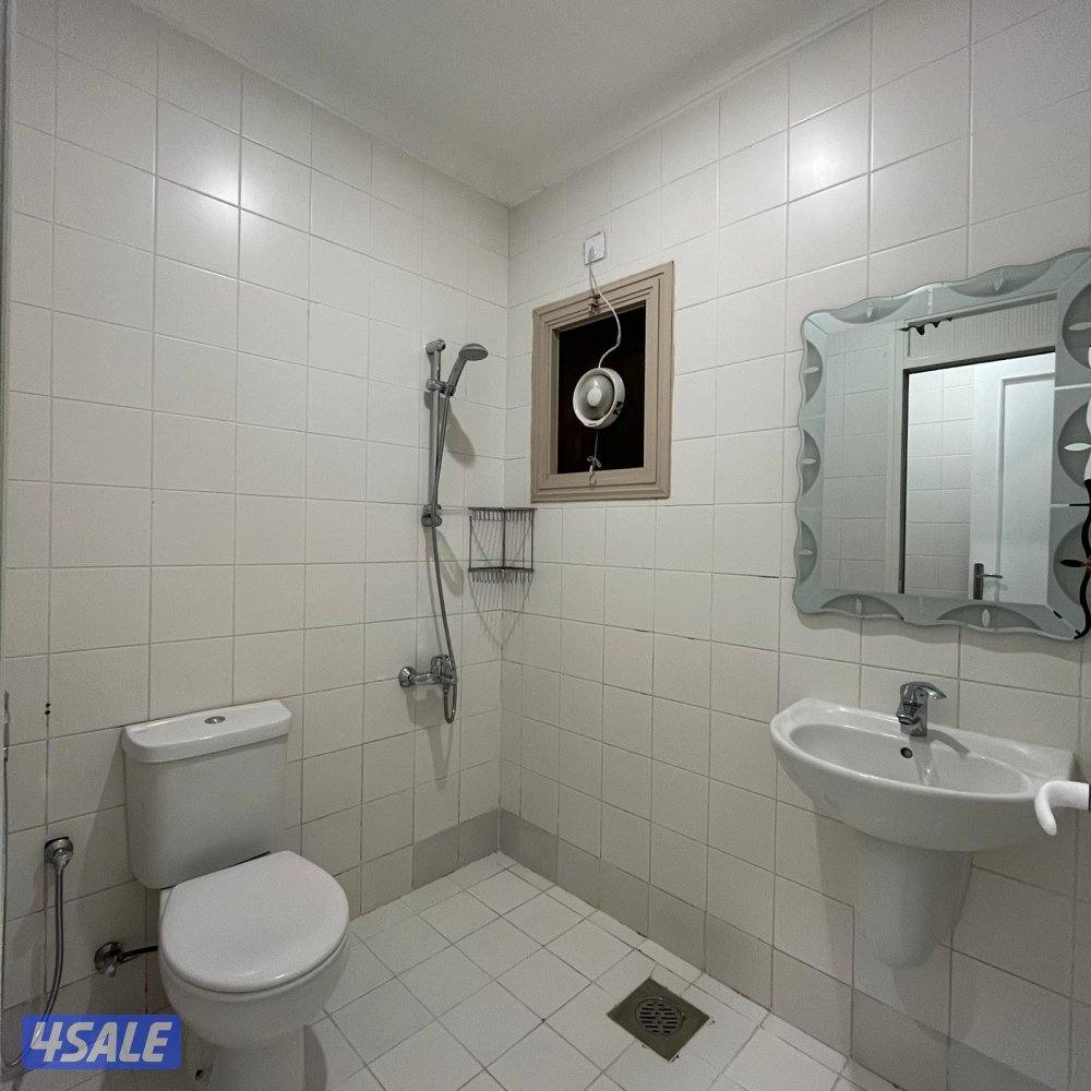 شقة سكنية للإيجار في الصديق .12