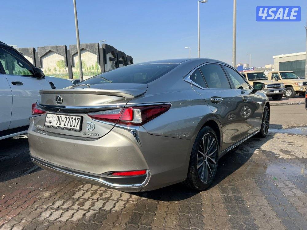 لكزس ES2503