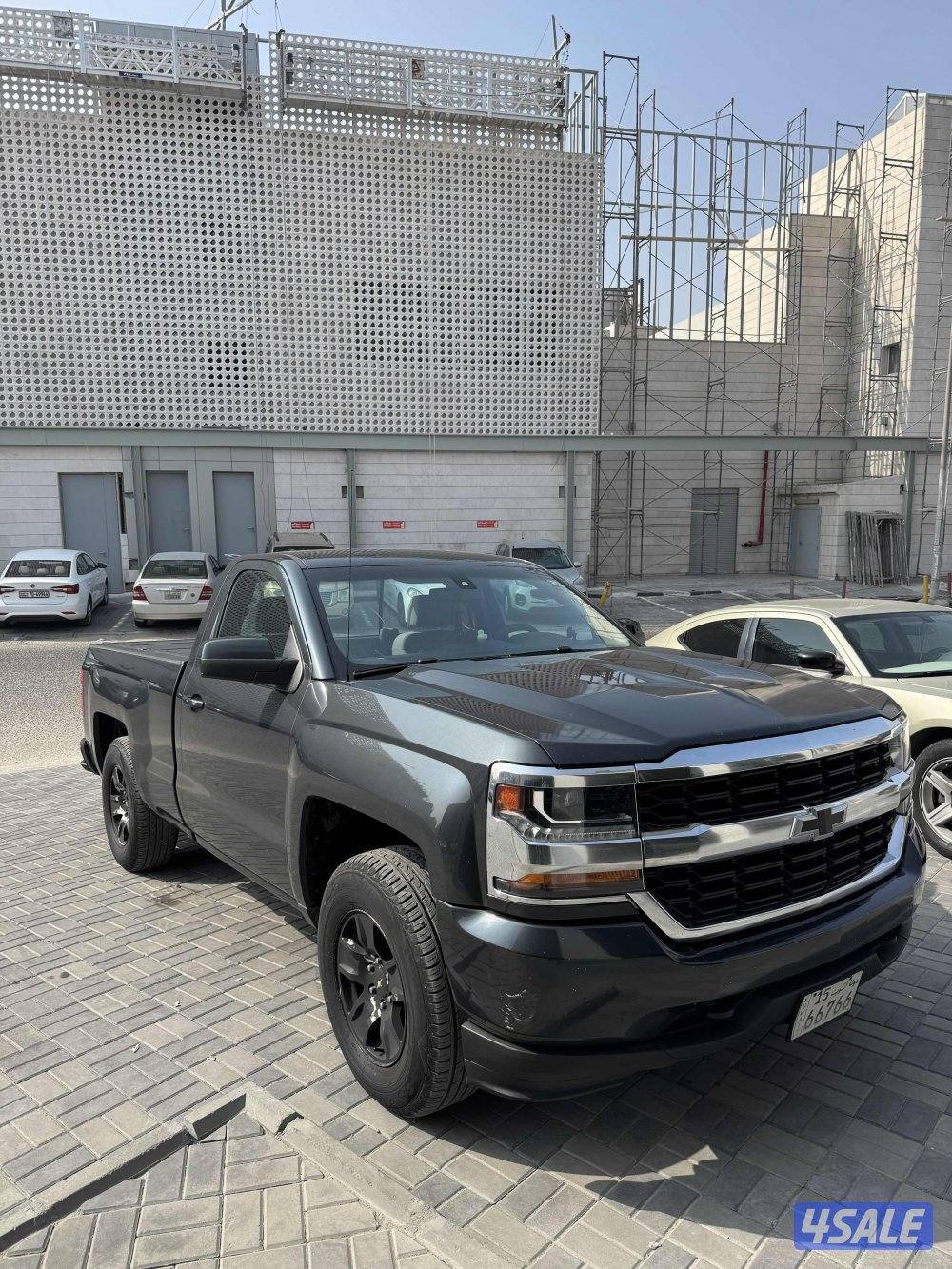 للبيع سلفرادو موديل ٢٠١٧ LS لون رمادي ماشي (٣٠٠٠،٠٠٠)3